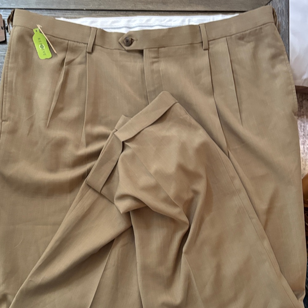 Haggar Men's Tan Dress Pants